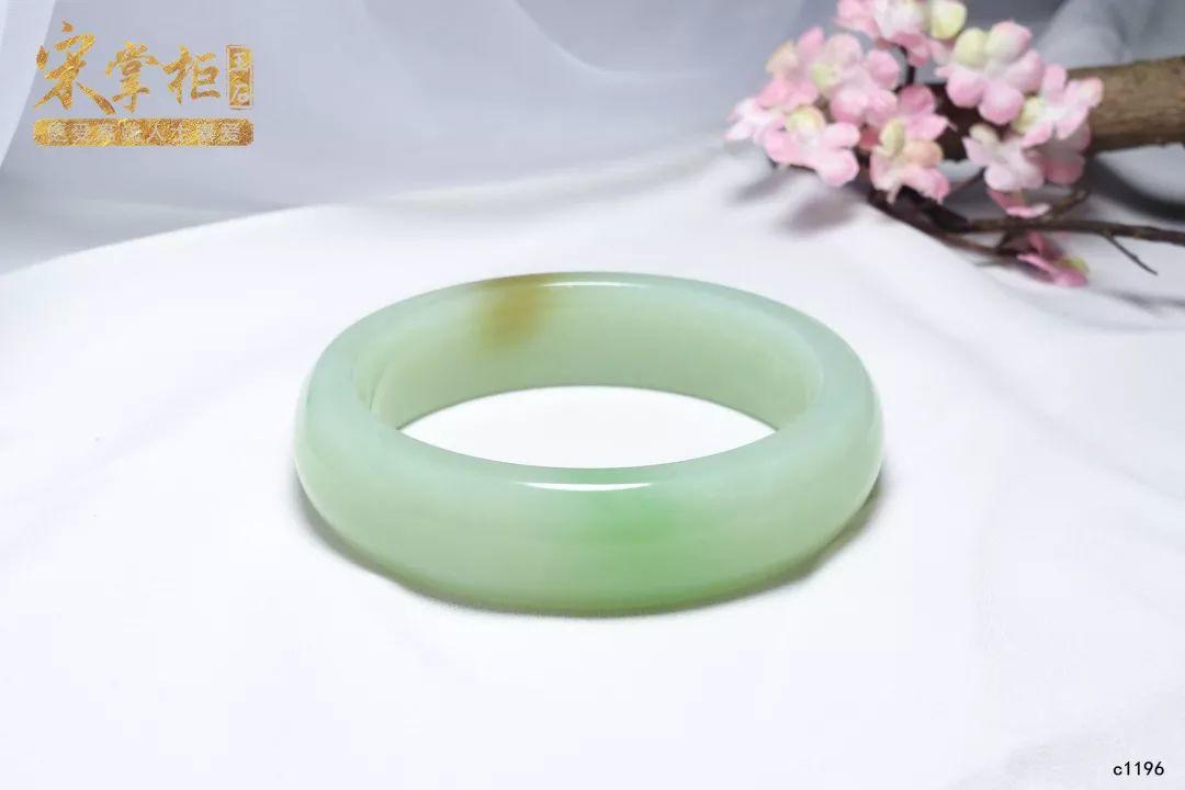 洗澡和睡觉一定要摘掉和田玉吗？快看你是不是做错了！